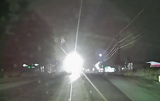 На слепящий «маяк» пожаловались автомобилисты из села под Воронежем