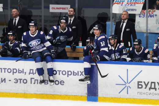 Воронежский «Буран» проиграл на домашнем льду «Дизелю»