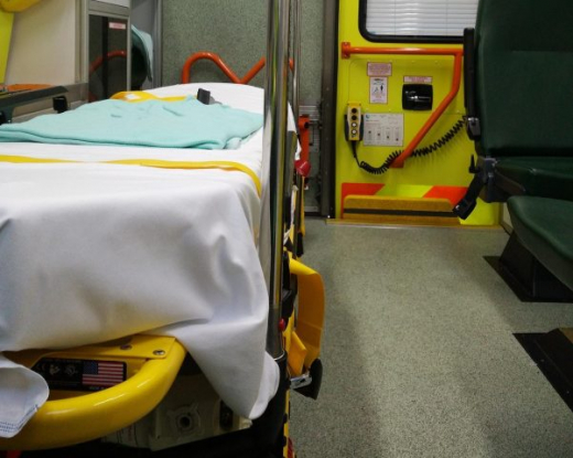 В Воронеже пациент сломал нос врачу скорой помощи