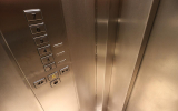 Испытания лифта провели в воронежской 9-этажке после жалобы в соцсетях на его «падающую» кабину