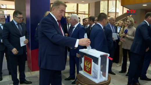 Депутаты VIII созыва Воронежской облдумы на первом заседании избрали спикера и его замов