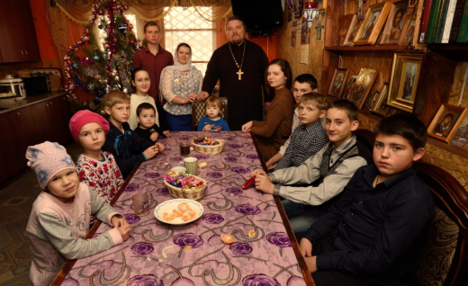 Семья воронежского священника усыновила ещё пятерых детей и не собирается останавливаться