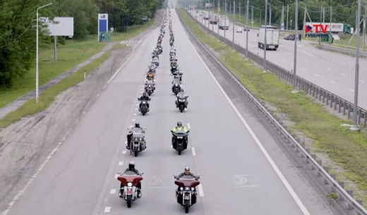 Полтысячи байкеров съехались в усадьбу Ольденбургских под Воронежем