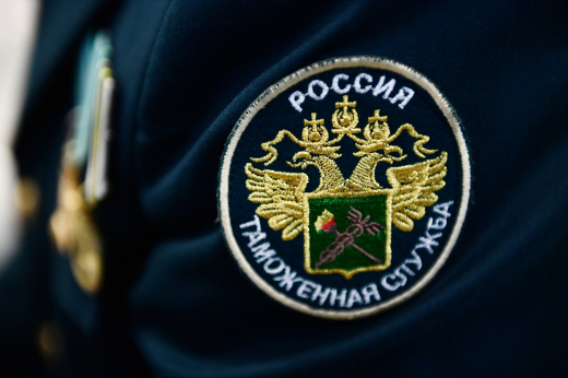 В Шереметьево таможенники задержали россиянку по подозрению в контрабанде украшений