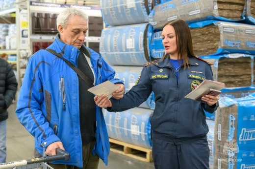 Подольские спасатели напомнили жителям округа о правилах пожарной безопасности