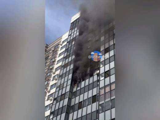 Квартира загорелась в многоэтажке на Маршала Одинцова в Воронеже