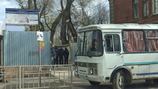 9 мигрантов задержали на строительстве новой школы в Воронеже