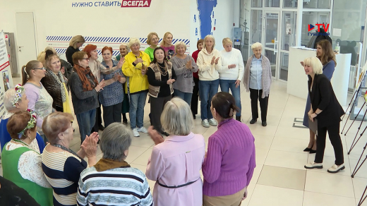 Воронежские художники-любители представили свои работы из листьев, продуктов и напитков