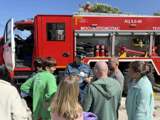 В дерене Щельпино под Воскресенском сотрудники МЧС провели день пожарной безопасности