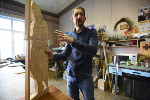 Резные творения из дерева, созданные народным мастером из Борисоглебска, украшают музеи и храмы Воронежской области