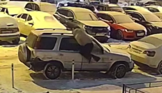 Как уберечь авто в сильные морозы: советы водителей и автомеханика