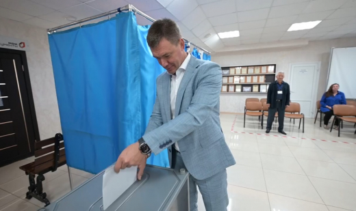 Вице-губернатор Воронежской области Дмитрий Маслов проголосовал на выборах