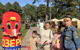 В рамках празднования Дня города в Озерах сотрудники МЧС провели профилактические мероприятия