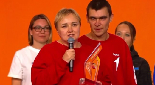 Президент вручил премию «Волонтёр года» жительнице Воронежа