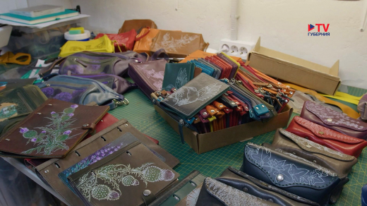 Воронежский мастер создаёт сумки – произведения искусства