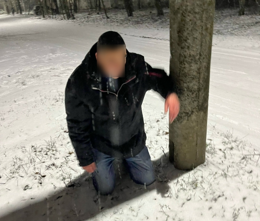 Парни отбили 15-летнюю девушку у напавшего на неё неадеквата в Воронежской области