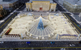 На площади Ленина в Воронеже начали готовиться к Новому году