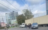 Московский проспект в Воронеже перекрыла попавшая в ДТП фура