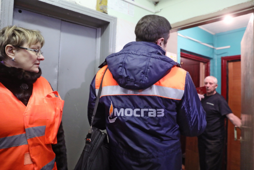 Более 40 человек эвакуировали из жилого дома в Москве из-за опасности отравления
