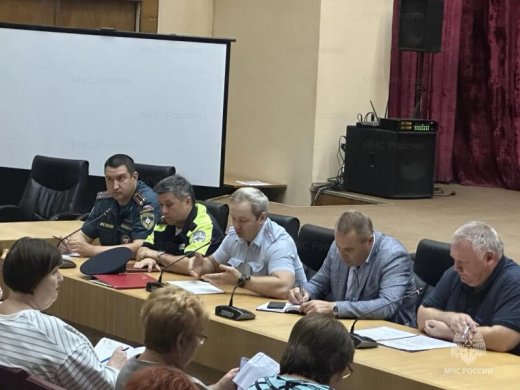 Сотрудники МЧС участвуют в подготовке к выборам в городском округе Воскресенск