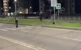 В Воронеже школьники превратили скоростную дорогу в скейт-парк