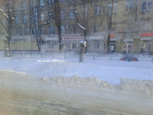 Воронежцы пожаловались на заваленные снегом платные парковки