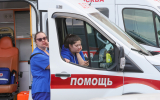 В Москве спасатели помогли врачам госпитализировать 300-килограммового мужчину