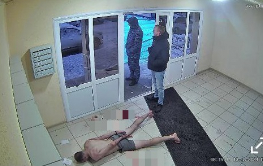 В Воронеже наркоман изрезал двумя ножами лицо девушке и устроил пожар