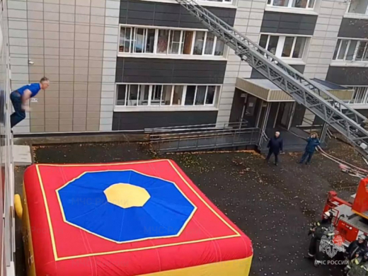 Сотрудники МЧС России приняли участие в объектовой тренировке в Королеве