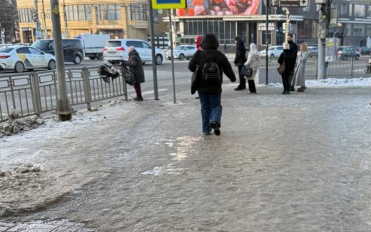 Почти 700 воронежцев пострадали из-за гололёда за три дня