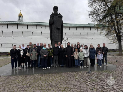 Сотрудники Сергиево-Посадского гарнизона посетили  Свято-Троицкую Сергиеву Лавру