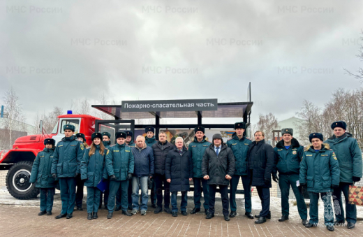 В Долгопрудном открылась уникальная остановка в виде пожарной машины - первая в Московской области