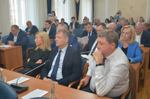 Воронежские депутаты скорректировали бюджет и определили новых почетных граждан города