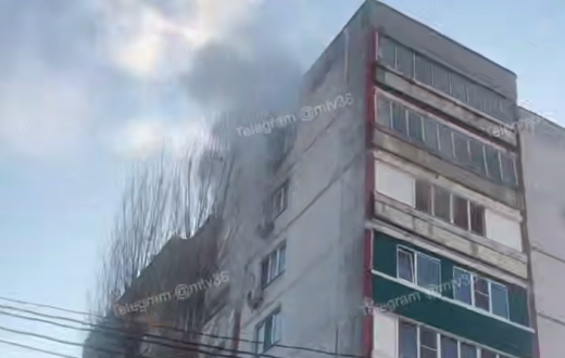 Пожар вспыхнул на 9 этаже многоквартирного дома в Воронеже