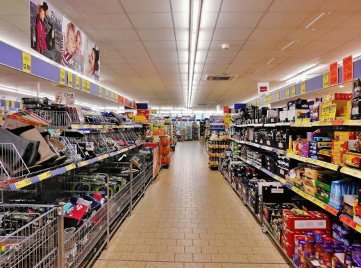 Криминальный дуэт украл внушительные запасы продуктов в «Пятёрочках» под Воронежем