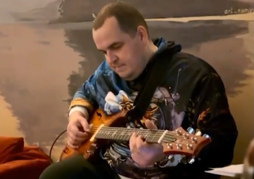 Воронежец преобразует сигналы растений в музыку