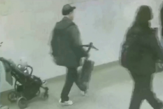 Москвич забрал чужой самокат в метро и ушел, заявив, что хотел вернуть его