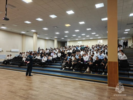 Сотрудники МЧС России встретились со школьниками Балашихи