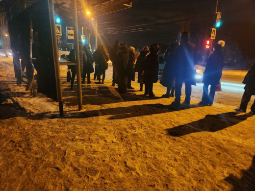 В мороз и без шанса уехать: воронежцы пожаловались на отсутствие автобусов в микрорайоне Тенистый