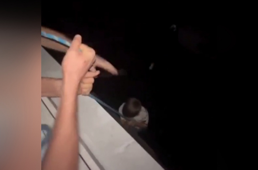 Воронежцы спустили ребёнка на верёвке с 8-го этажа и сняли это на видео