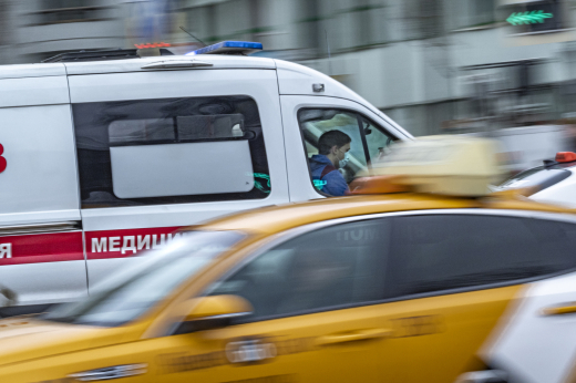 Фельдшер частной скорой высадил 13-летнего ребенка с пневмонией из машины в Подмосковье