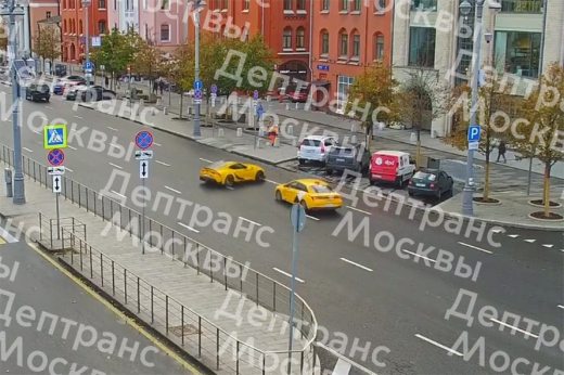 ДТП с участием спорткара Toyota Supra в Москве попало на видео