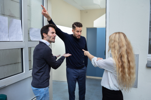 Хочешь сдать квартиру — проведи опрос. Россиян обяжут пускать жильцов только с разрешения соседей