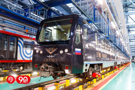 Поезд к юбилею «Что? Где? Когда?» запущен на красной ветке московского метро