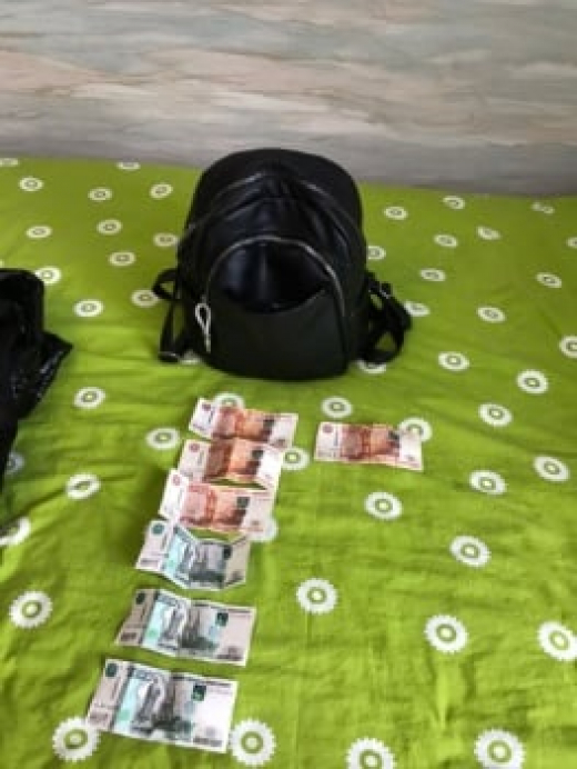Крымчанка украла деньги из дома, где работала домработницей