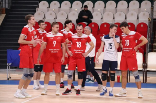 Воронежские волейболисты потерпели третье поражение на Финале шести