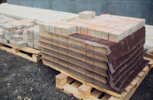 «Имеют свойство «убегать»: в воронежском парке «Танаис» выяснили, куда деваются стройматериалы