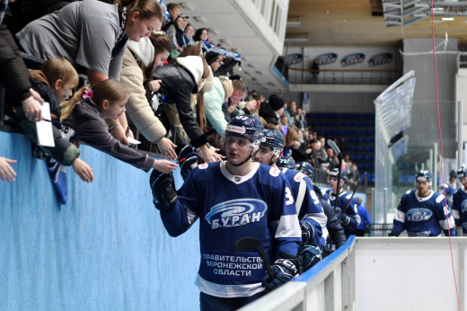 Хоккеисты воронежского «Бурана» потерпели пятое поражение подряд