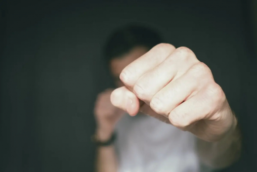 Нижегородец, избитый соседом в гостинице под Воронежем, умер от травм