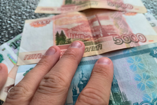 Двое москвичей в Измайлово украли с лавки сумку с миллионом рублей